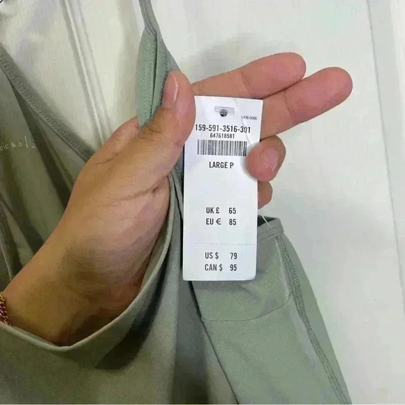 Abercrombie & Fitch Women’s Olive Green NWT Jumpsuit Sz LP - Picture 2 of 6